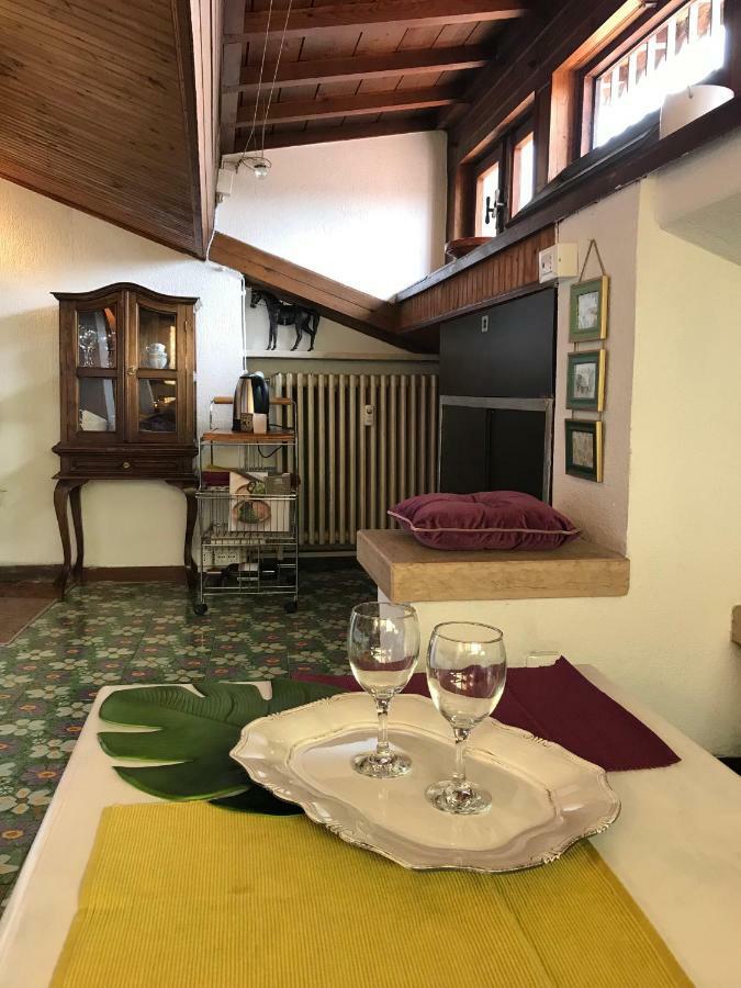 La Soffitta Bohemien Apartment เวโรนา ภายนอก รูปภาพ