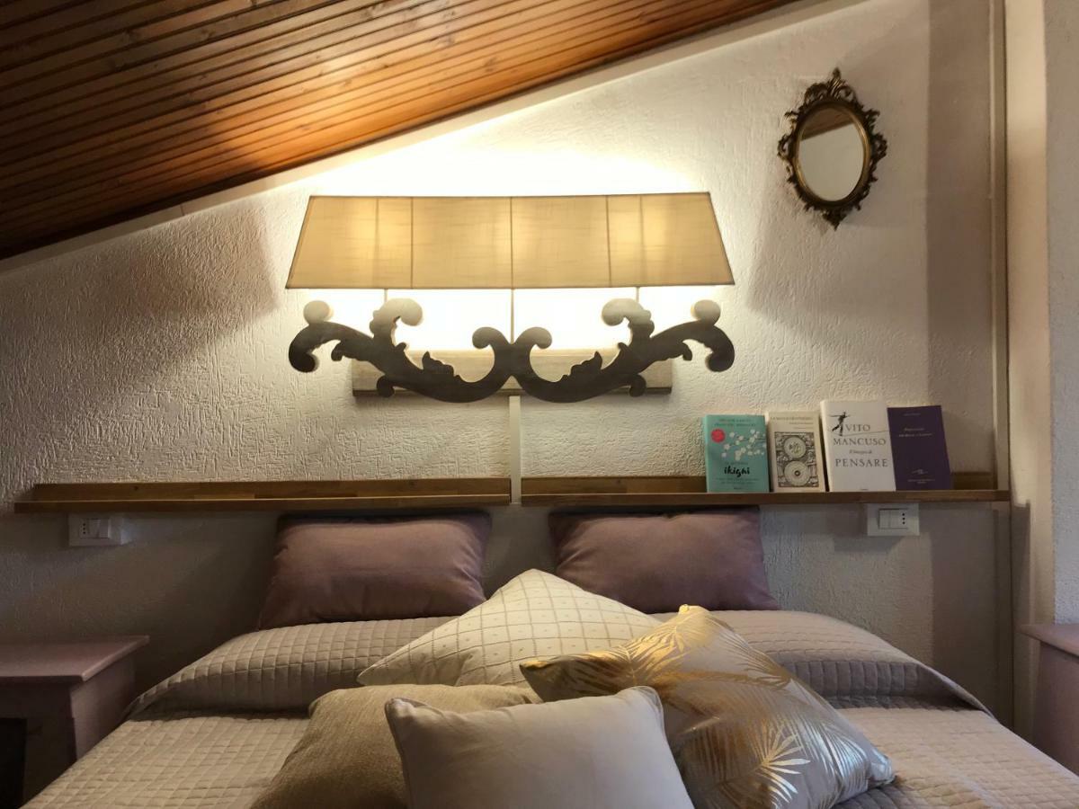 La Soffitta Bohemien Apartment เวโรนา ภายนอก รูปภาพ