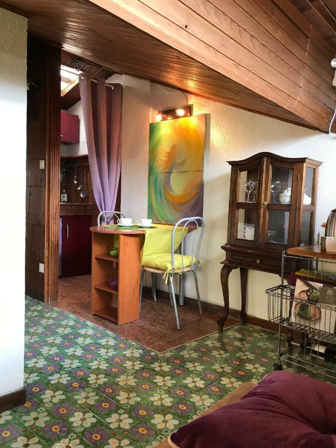 La Soffitta Bohemien Apartment เวโรนา ภายนอก รูปภาพ